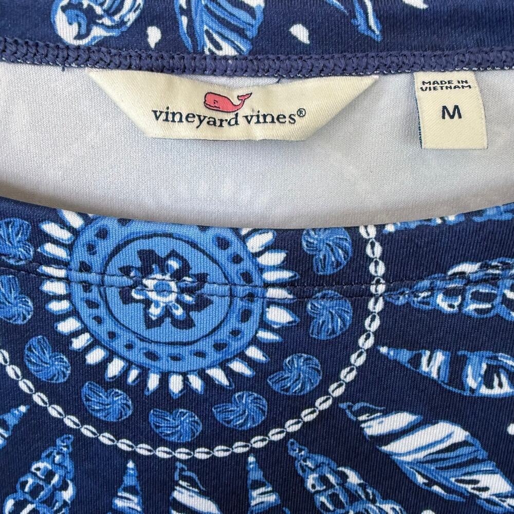 Vineyard Vines Sankaty Simple boatneck seashell medallion top size M - Picture 3 of 9